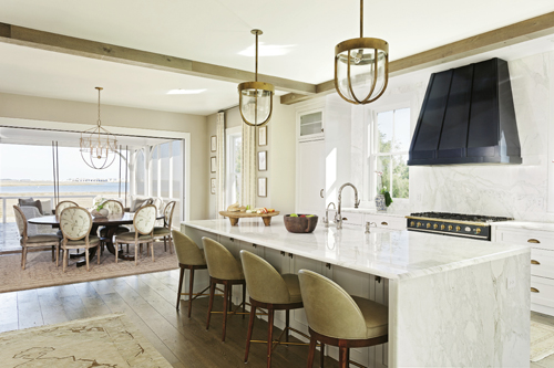 Scenic Living: Retractable doors in the kitchen and dining areas allow the adjacent rooms to function as one 800-square-foot indoor/outdoor living space.