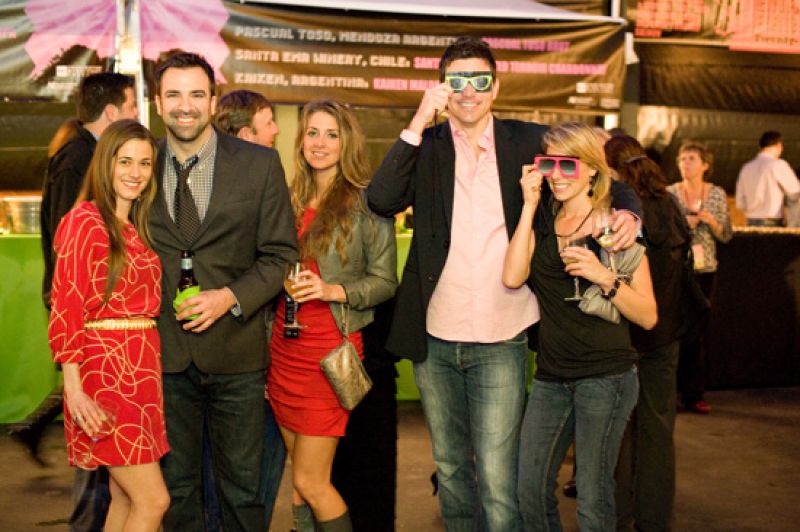 Ashley West and Matt Griesmer wear their sunglasses at night while Toni Picciotto, Patrick Murphey, and Nicole Sedlacek don&#039;t want to miss a thing!