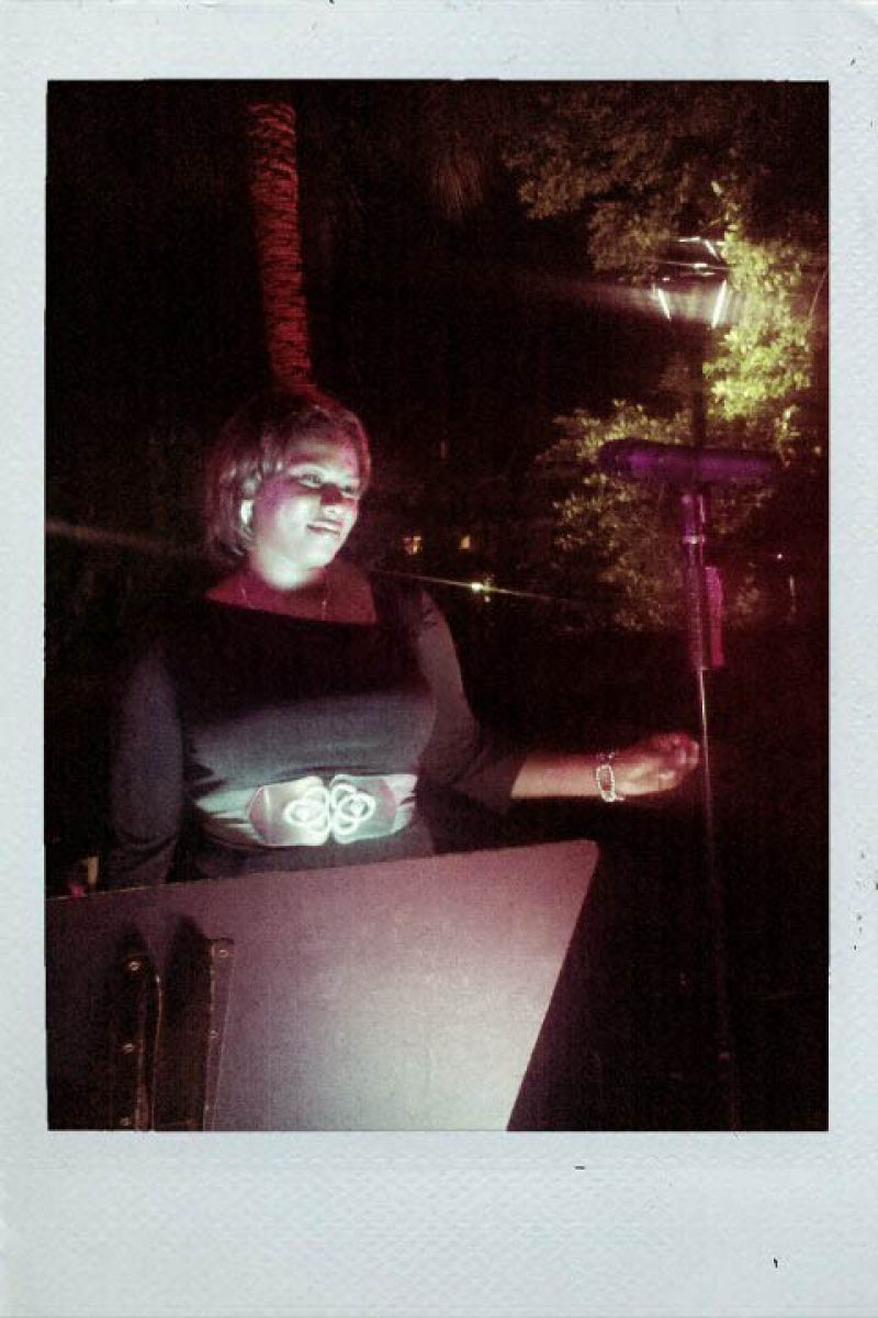Quiana Parler performs for this fashionable crowd.