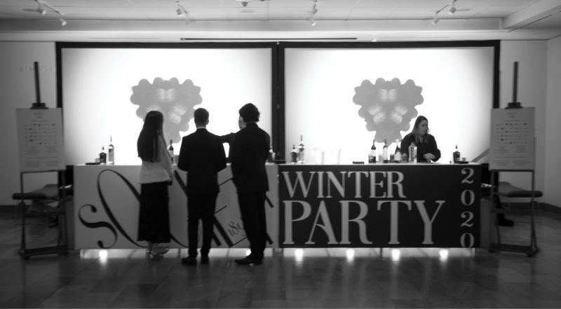 Guests grabbed a drink from MIX bartenders.